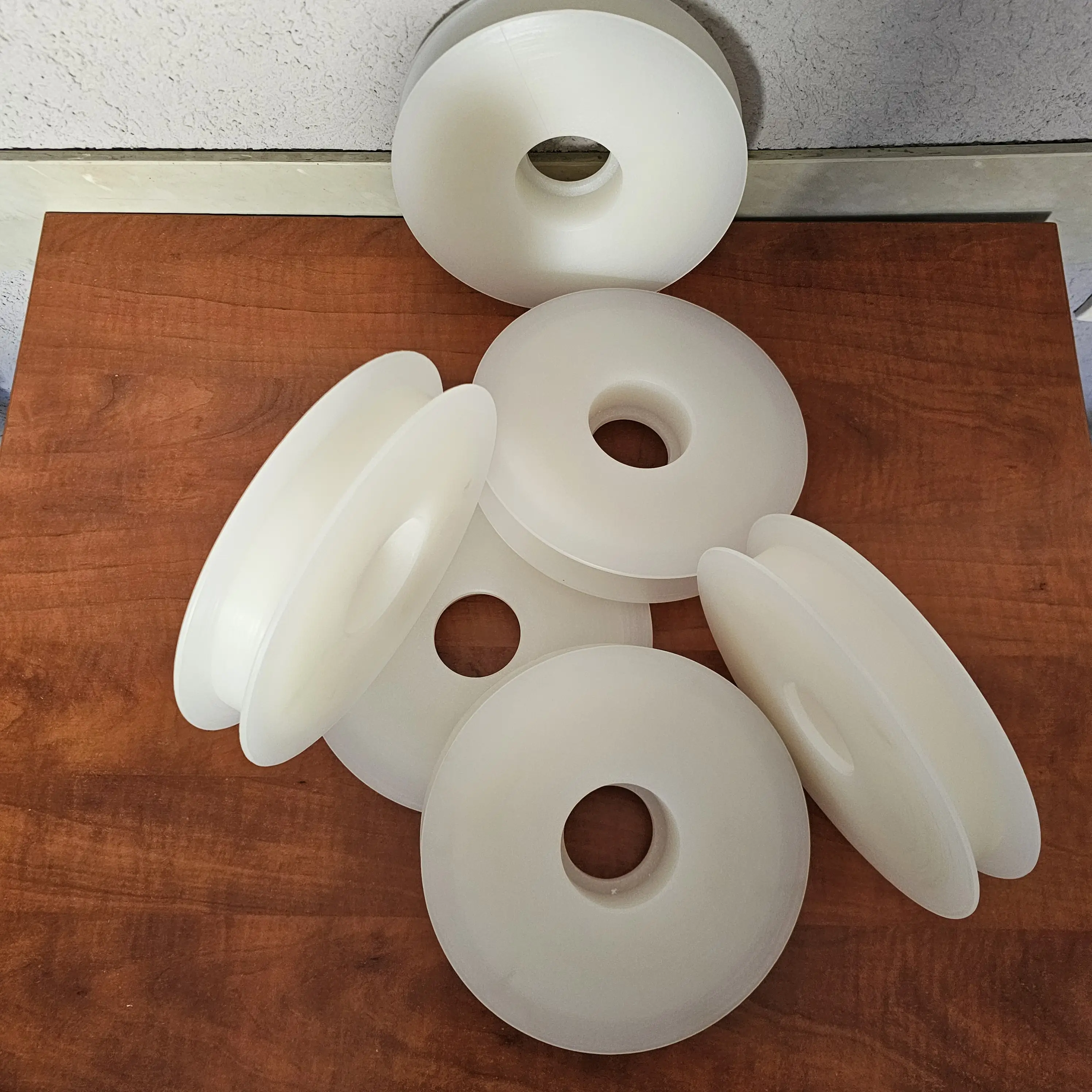 Prstenovi, distanceri i klizni elementi