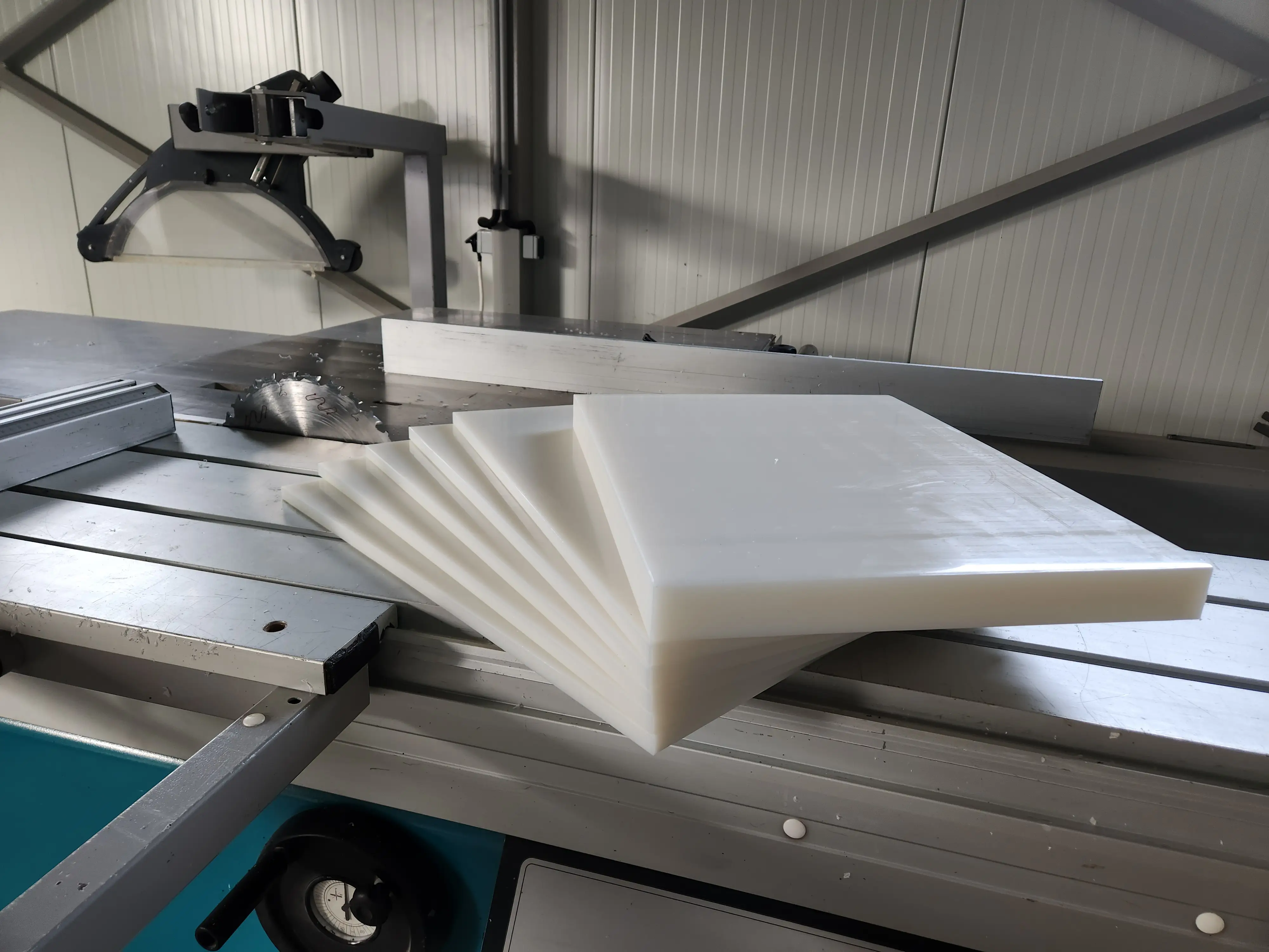 Obrada ploča po meri